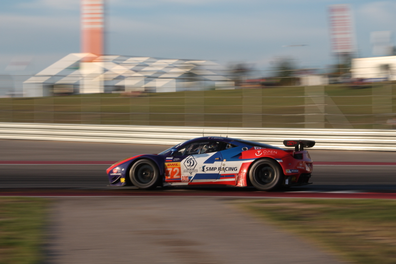 Illustration for article titled Trouble Strikes Lead Porsche In Last Hour Of Race; Gives Win To Other Porsche